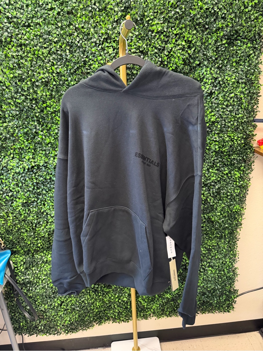 Fear Of God Essentials Hoodie in Black - Size XL - Picture 3 of 15